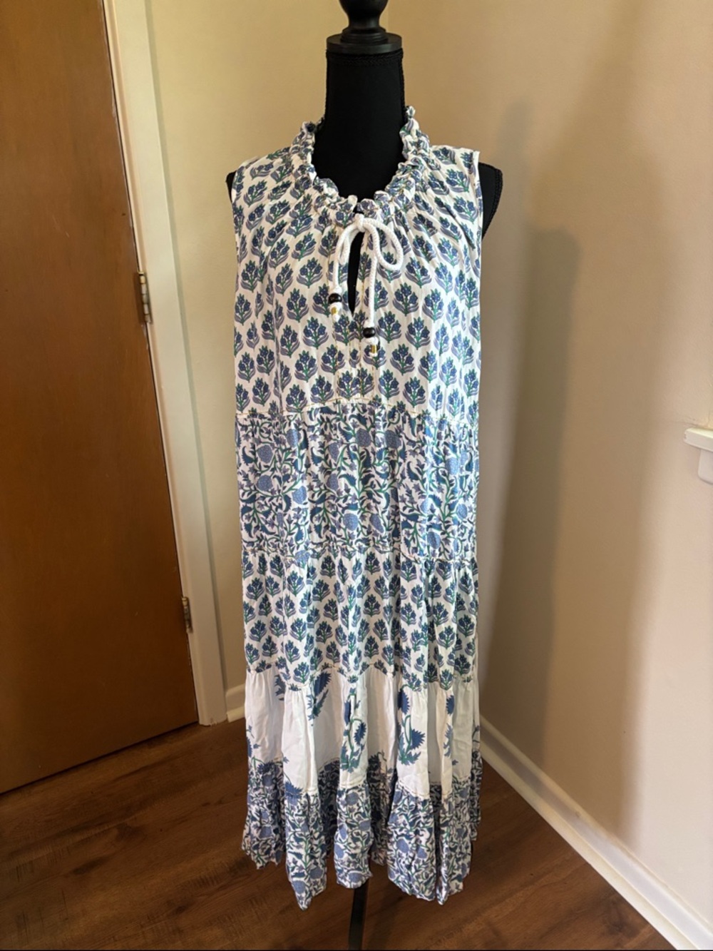 Joan Vass White & Blue Sleeveless Printed Maxi Dress